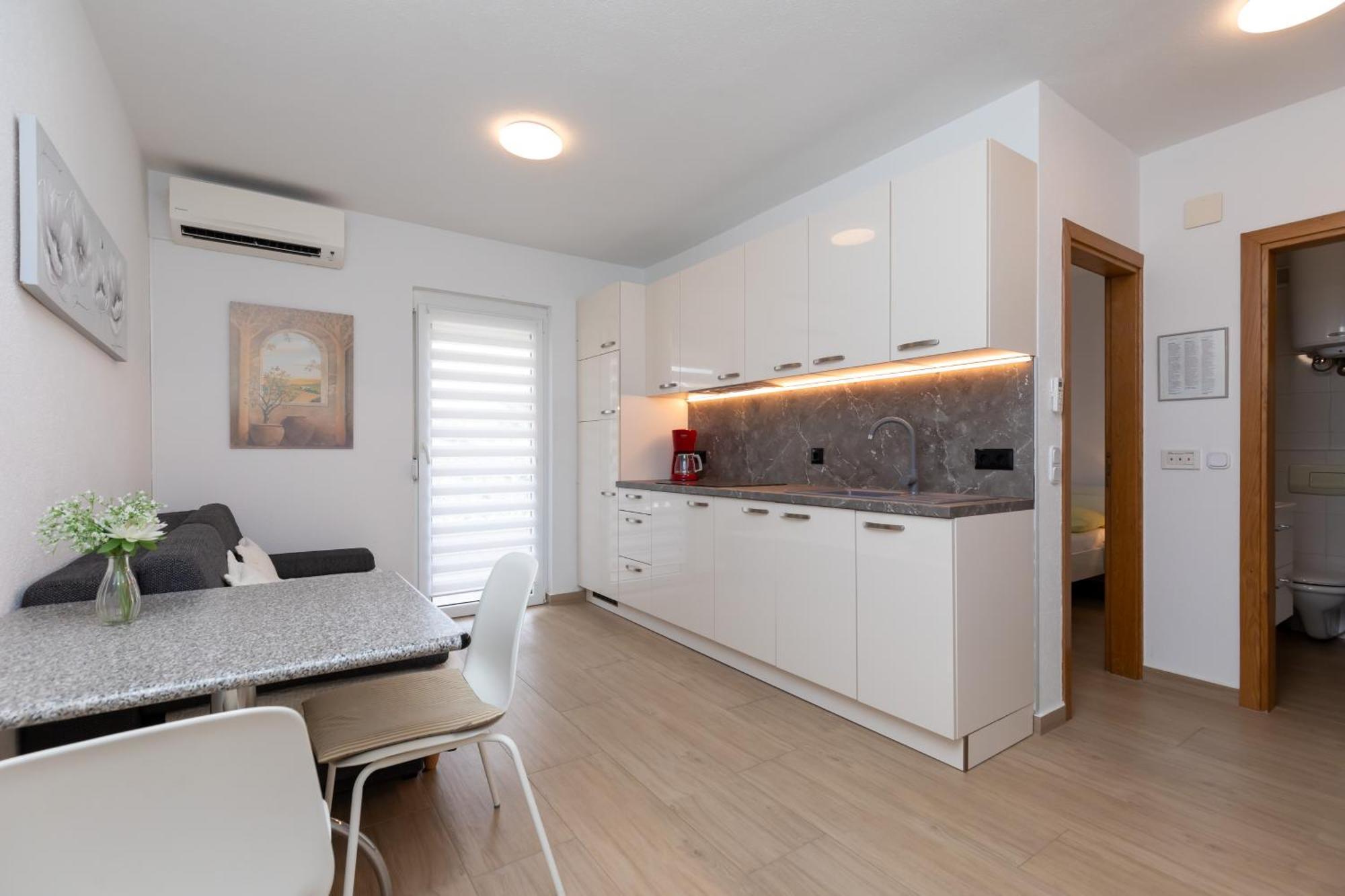 Apartments Lidija Matosevic Пореч Екстер'єр фото
